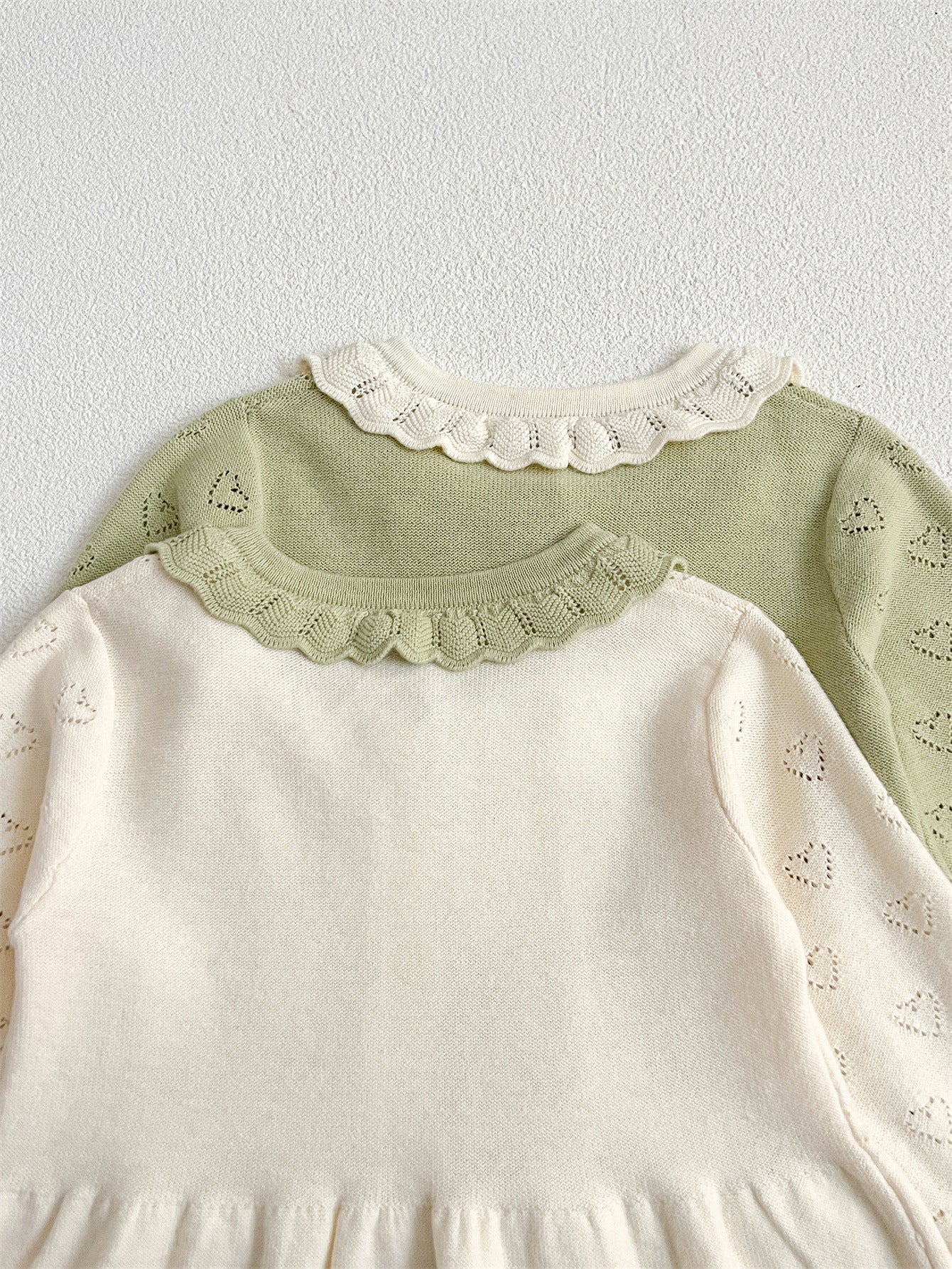 Autumn Arrival Baby Kids Girls Comfortable Hollow-out Design Knitted Long Sleeves Top with Heart Pattern and Collar